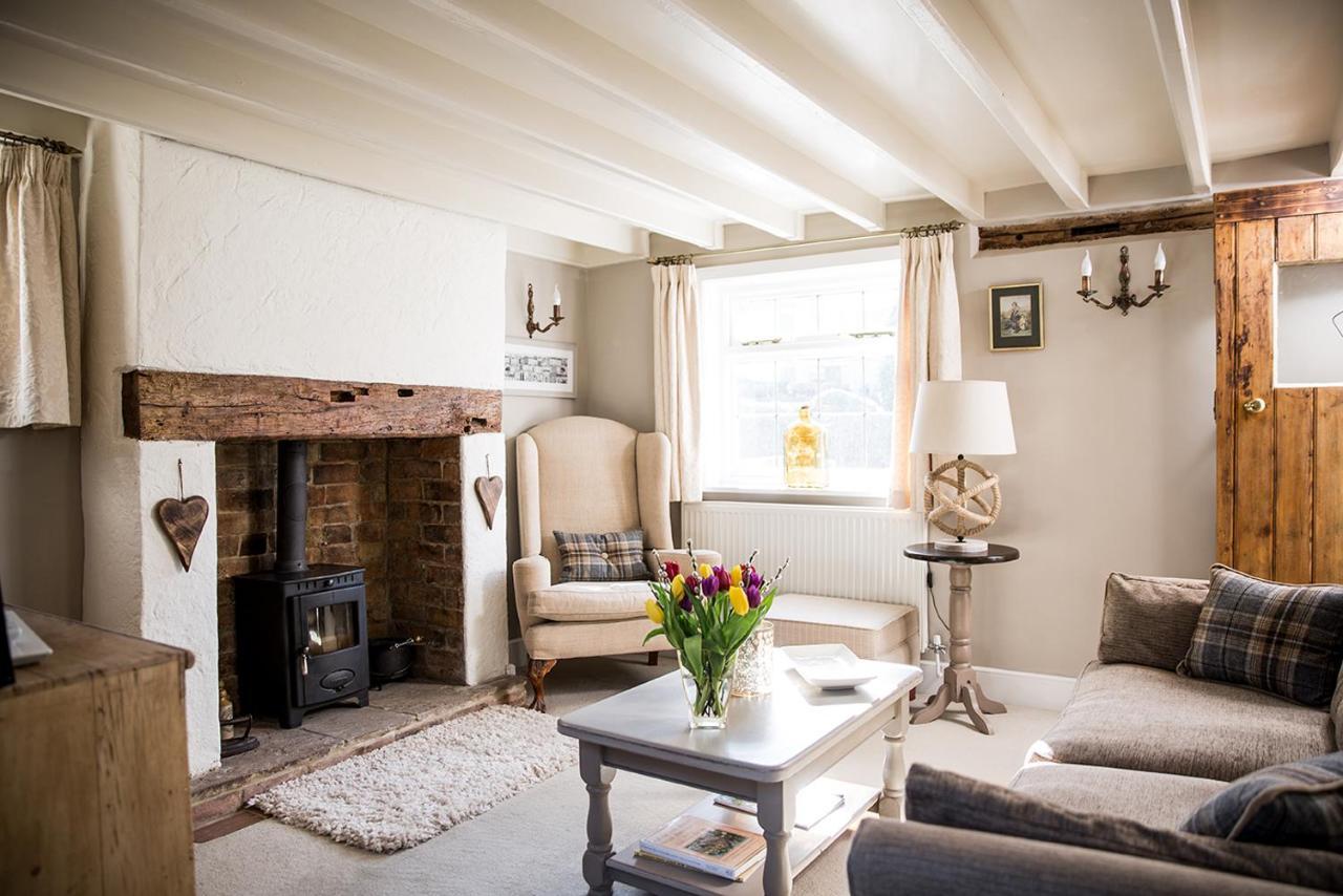The Cottage And The Nook Gretton  Exteriör bild